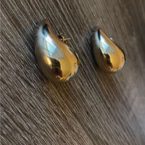 Anthropologie Jewelry - Bottega inspired stud earrings A193